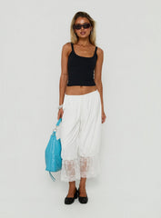 Daiana Lace Culotte Pants Cream
