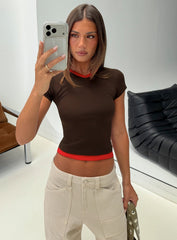Journee High V Spliced Tee Chocolate / Red