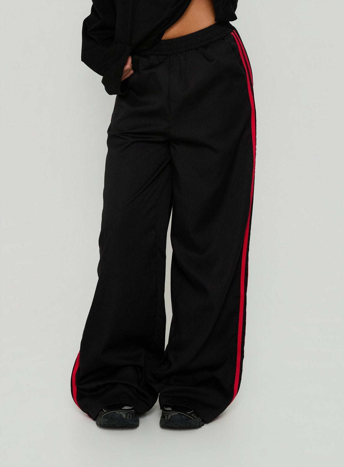 Fielder Sweatpants Black / Red