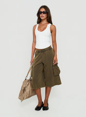 Harleah Wide Cargo Fleece Shorts Brown