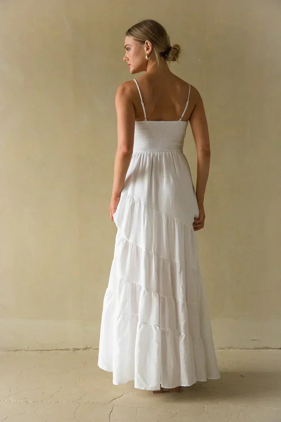Donna Twist Front Tiered Maxi Dress